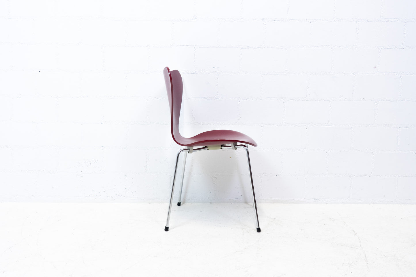 Fritz Hansen 3107 Stuhl Rot