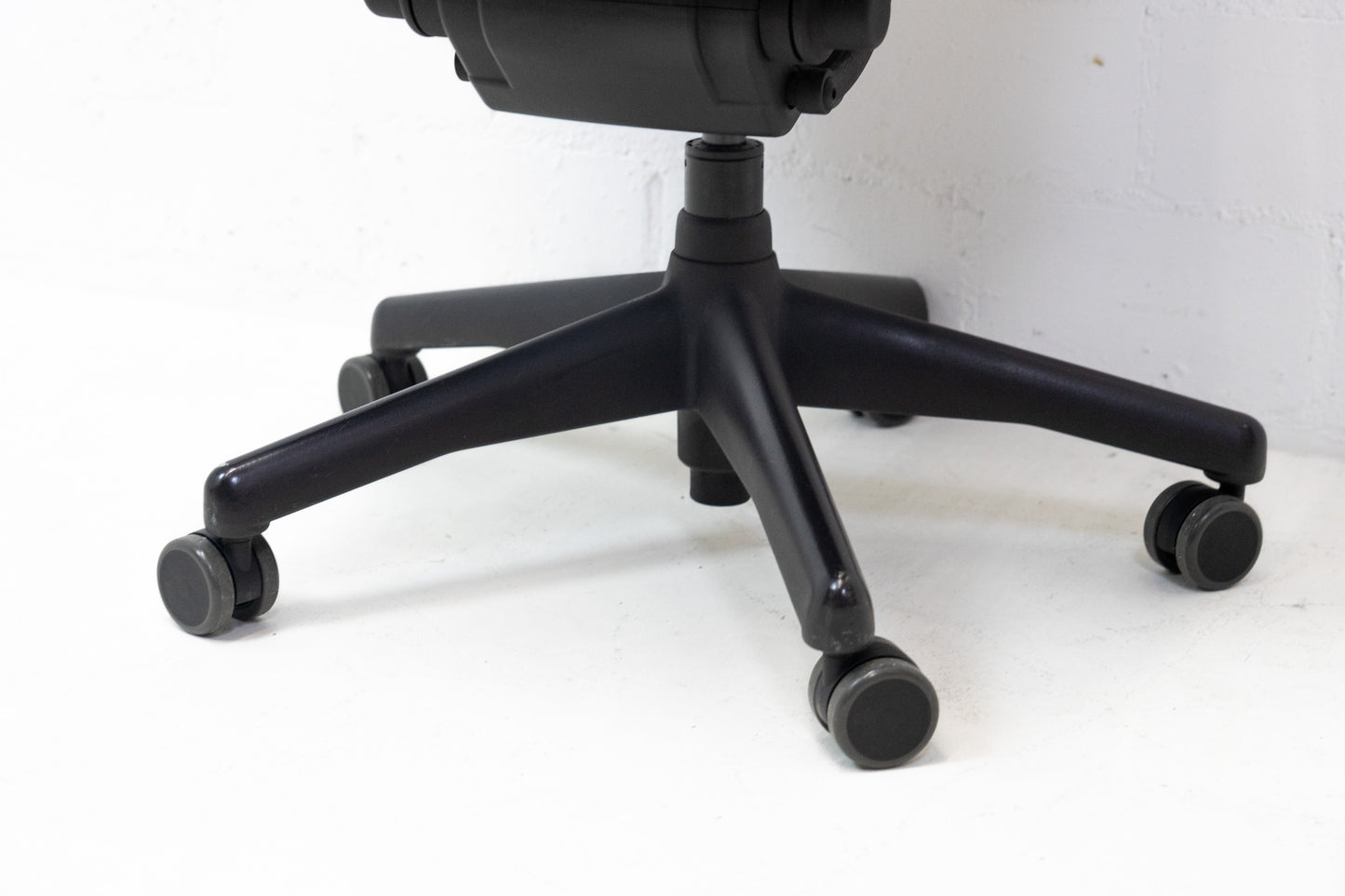 Herman Miller Aeron Remastered Bürostuhl Grösse B