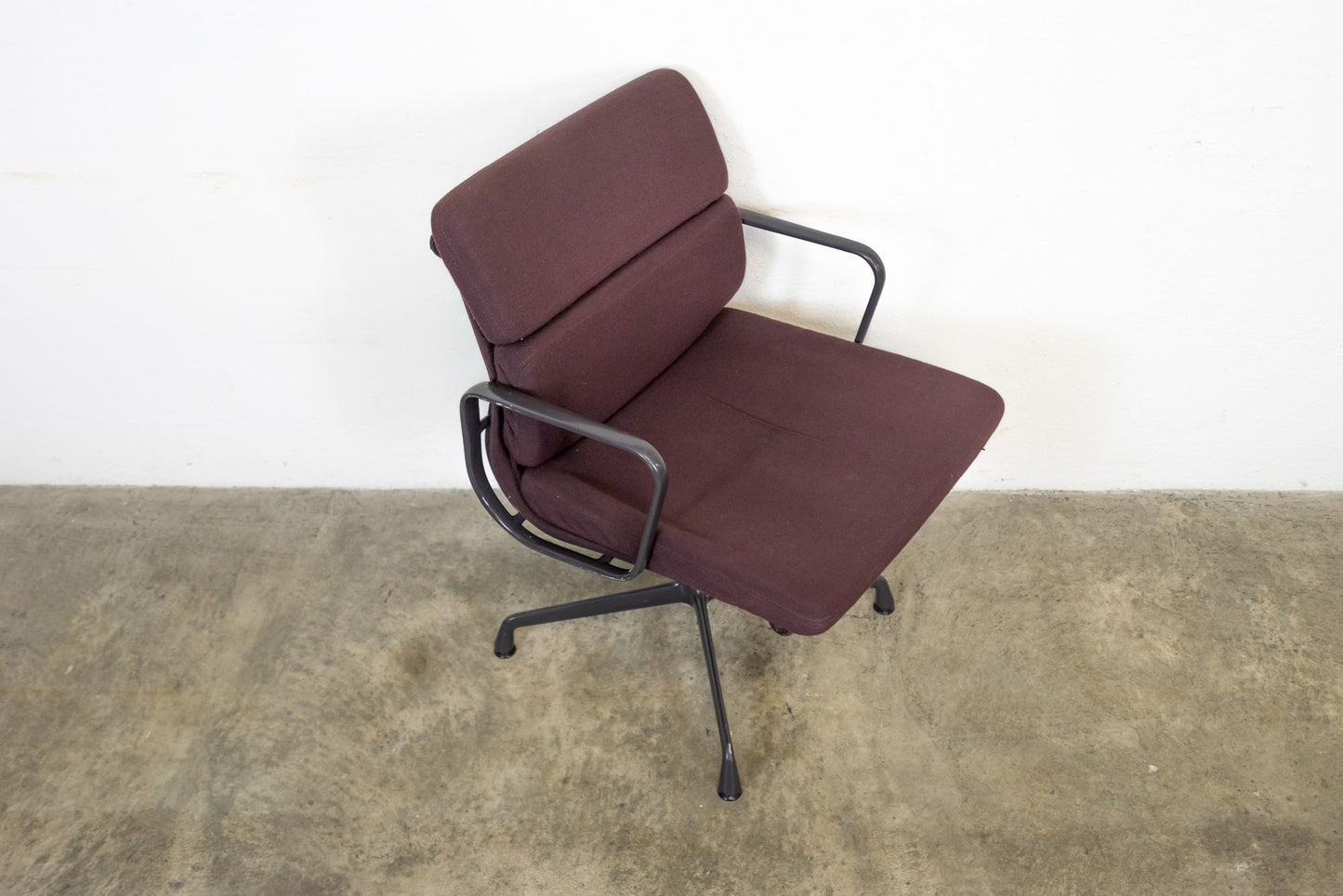 Herman Miller Soft Pad Chair EA 207