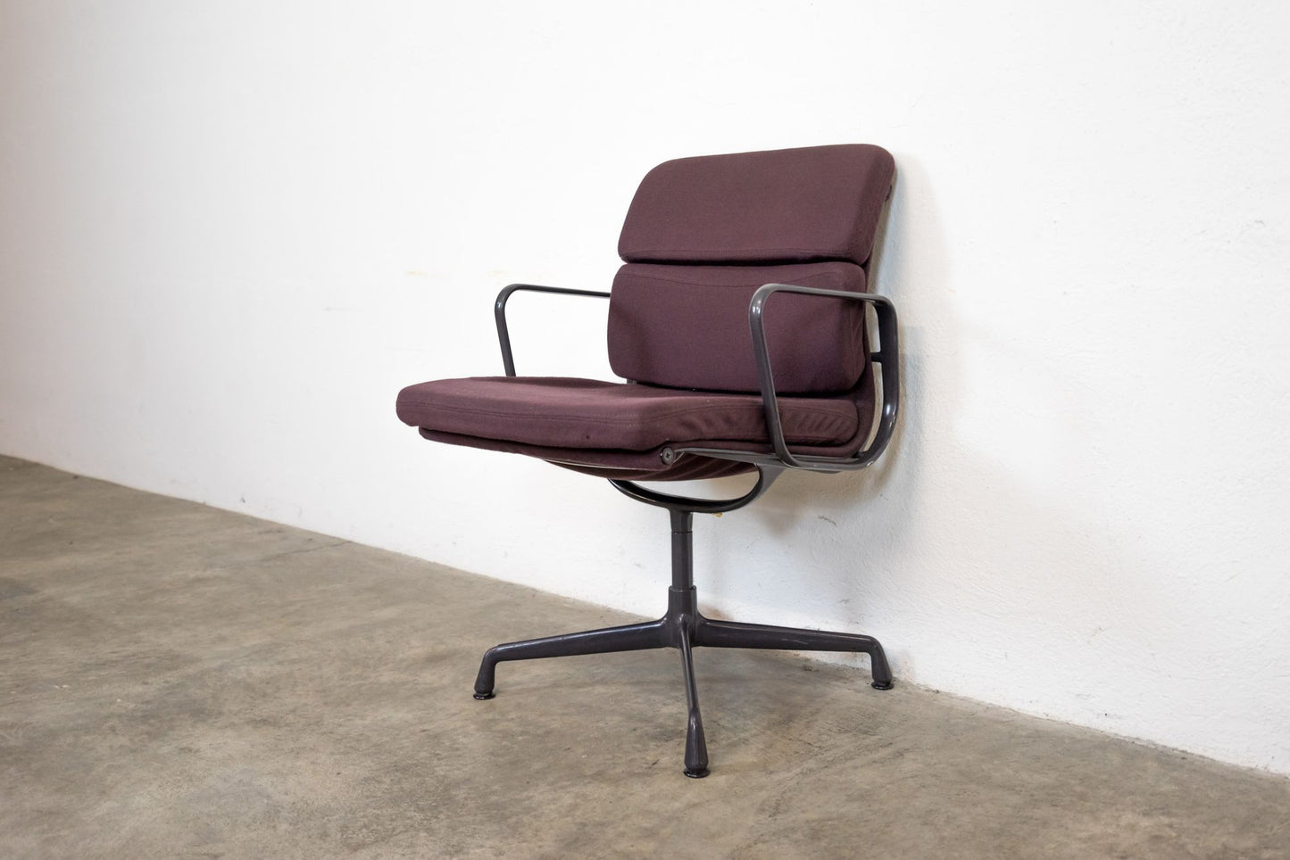 Herman Miller Soft Pad Chair EA 207