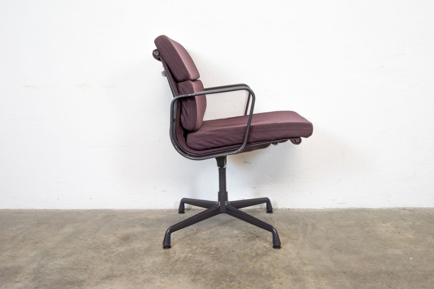 Herman Miller Soft Pad Chair EA 207