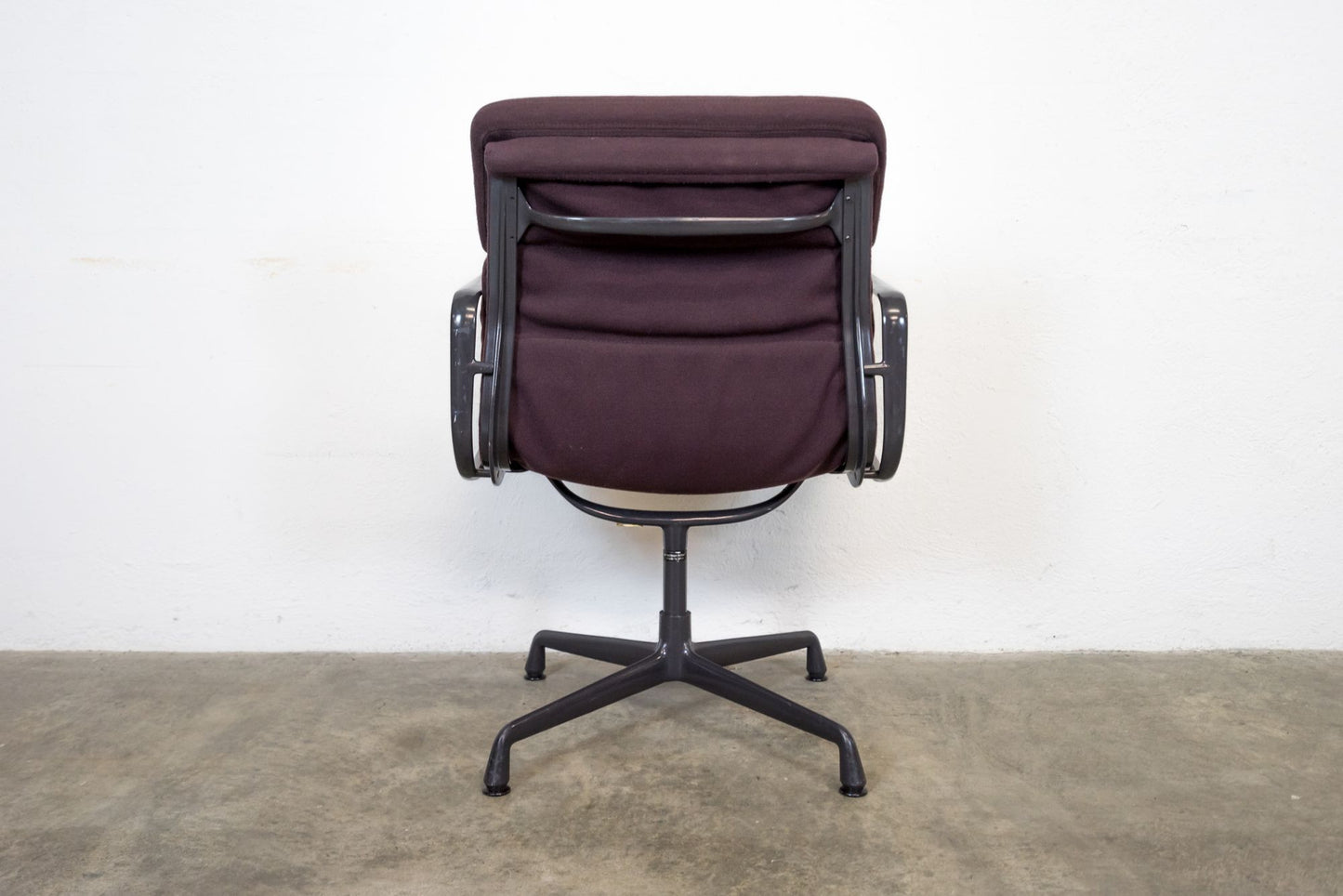 Herman Miller Soft Pad Chair EA 207