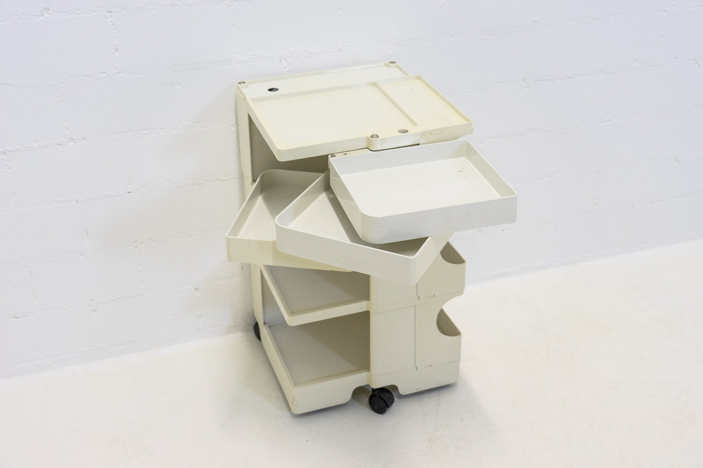 Boby Trolley Joe Colombo