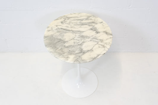 Knoll Tulip Saarinen Beistelltisch Marmor