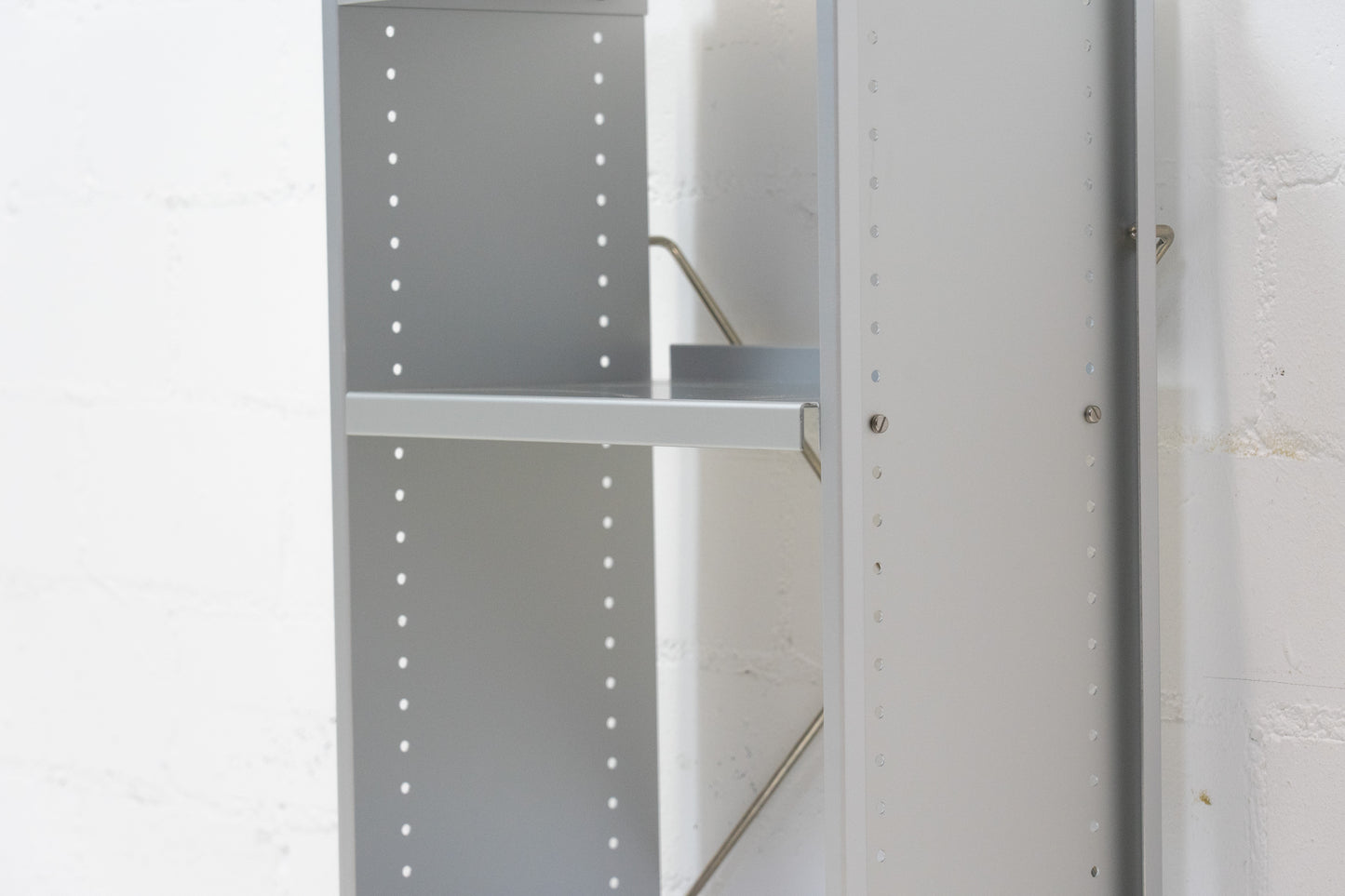 Lehni Aluminium-Regal Nr. 2