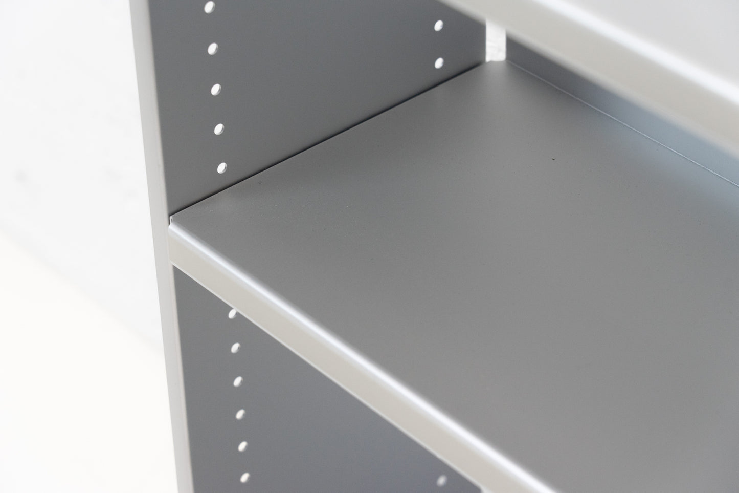 Lehni Aluminium-Regal Nr. 2