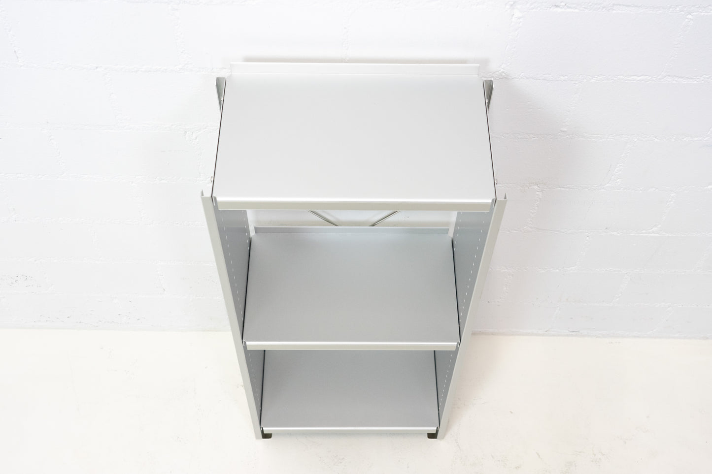 Lehni Aluminium-Regal Nr. 3