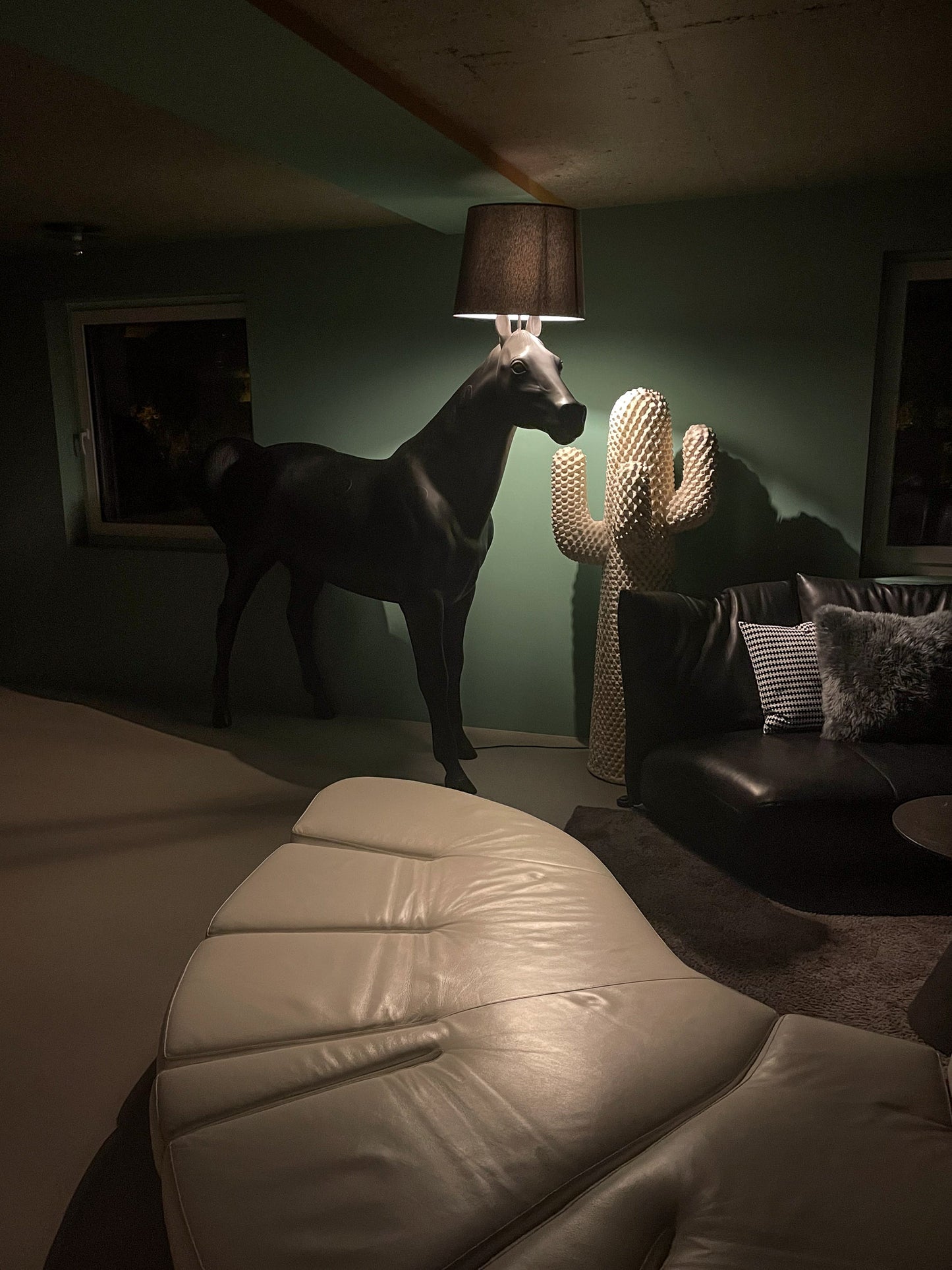 Moooi Horse Lamp Front Design