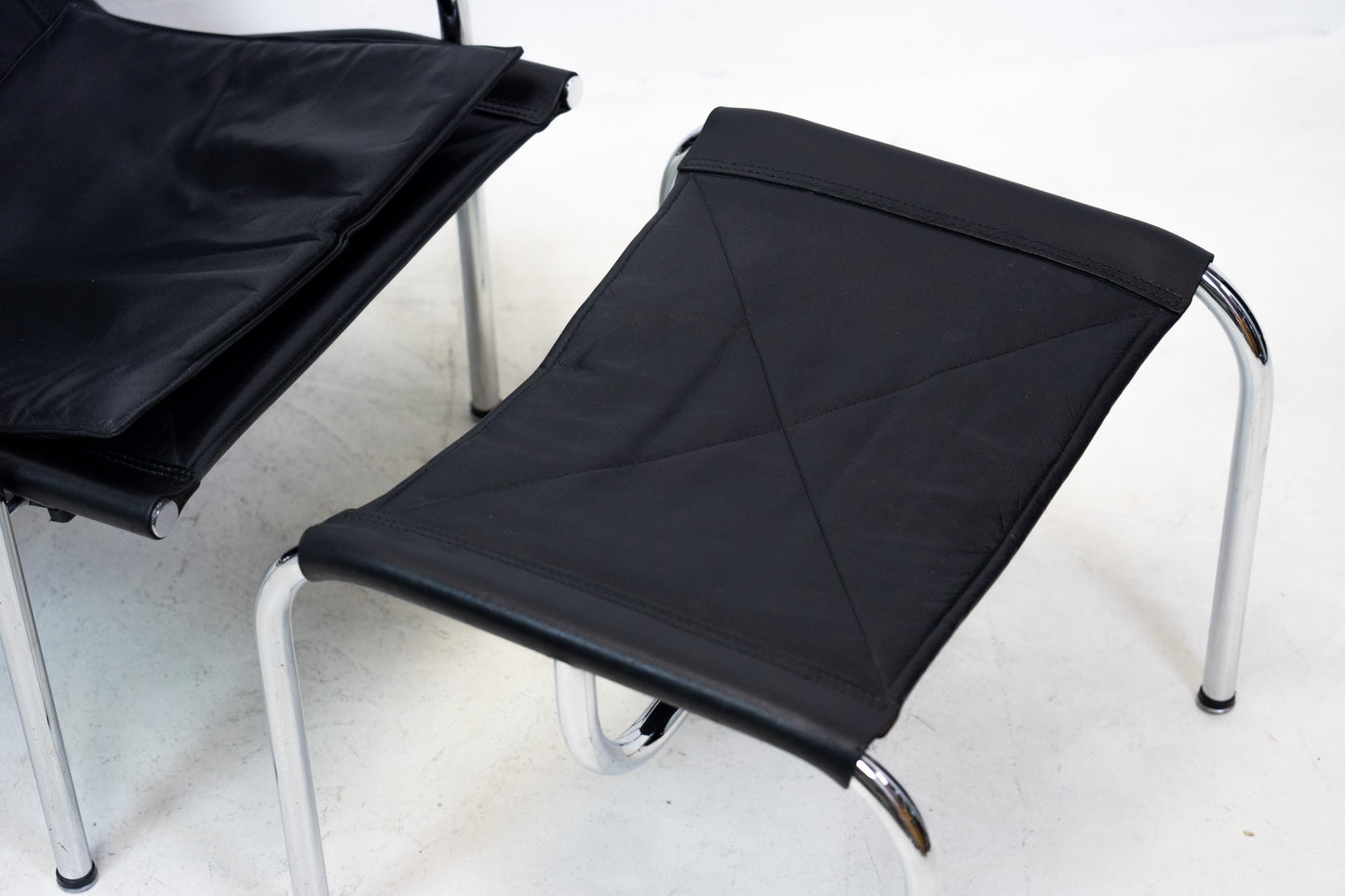 Strässle Eichenberger Hochlehner mit Hocker Nr. 31