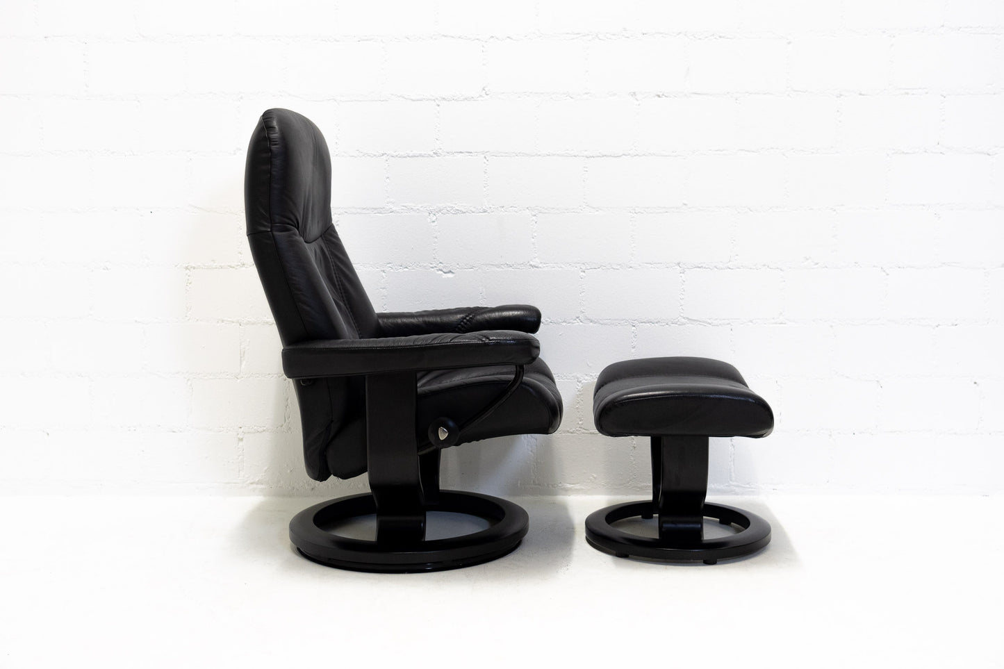 Stressless Consul Sessel mit Hocker Leder Nr. 17