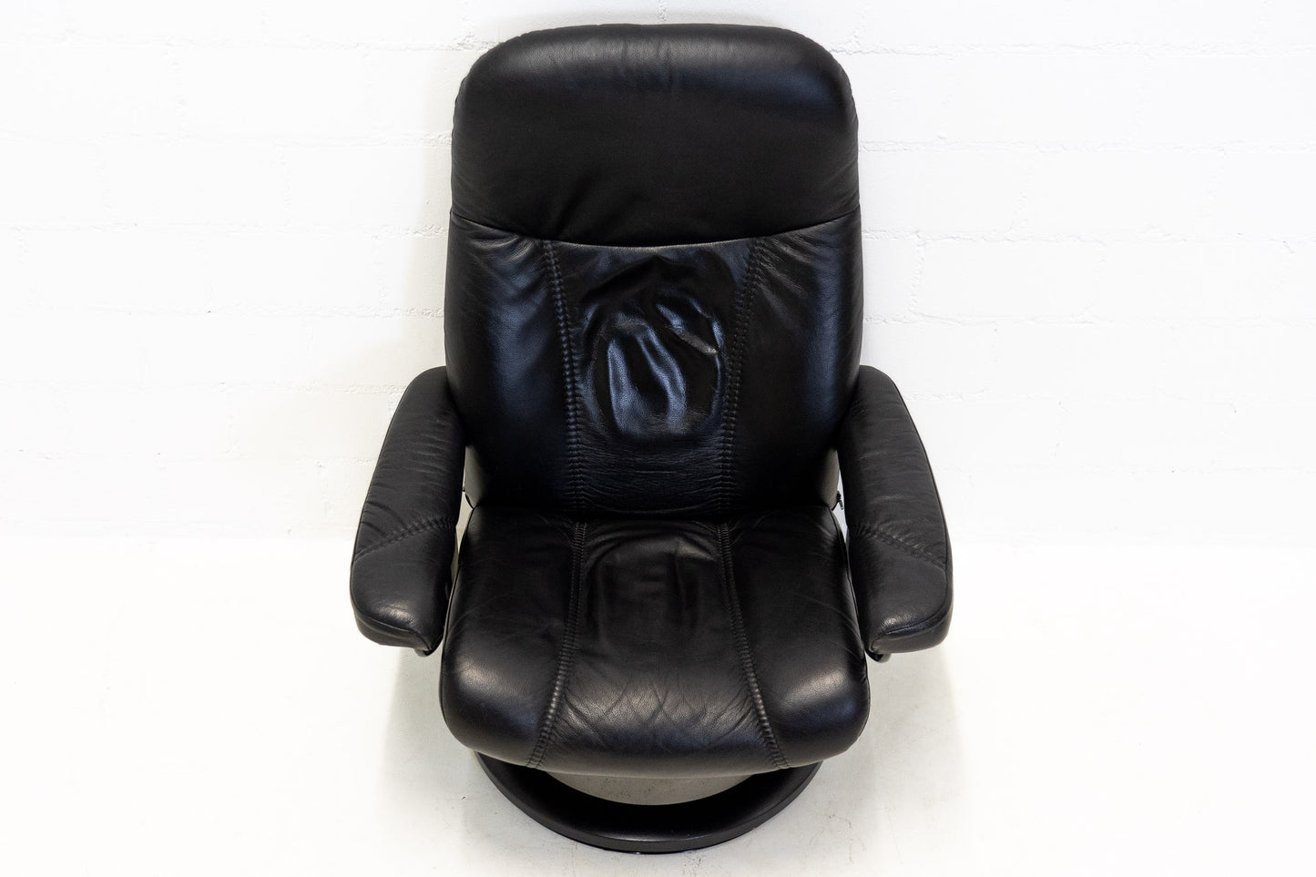 Stressless Consul Sessel mit Hocker Leder Nr. 17