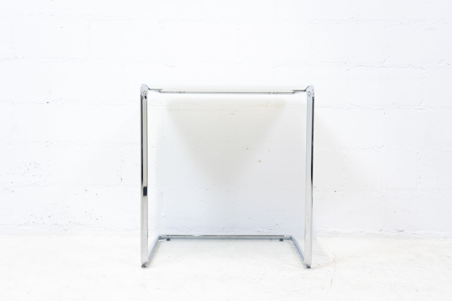 Tecta Oblique K3 Beistelltisch
