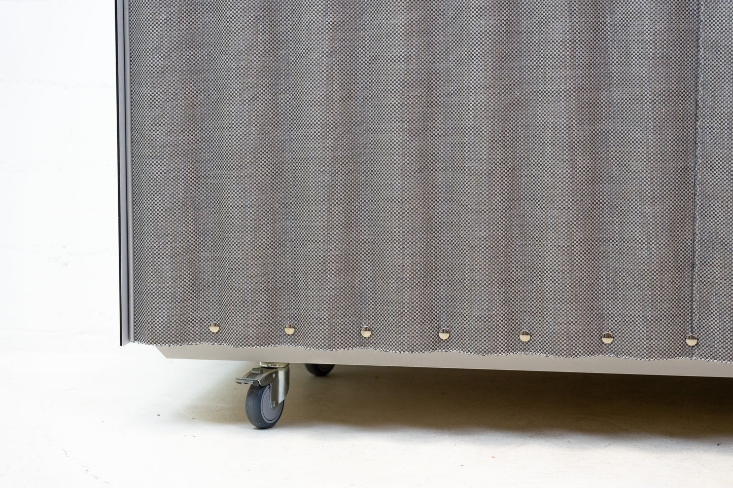 Thut Alucobond-Schrank 450 Nr. 1