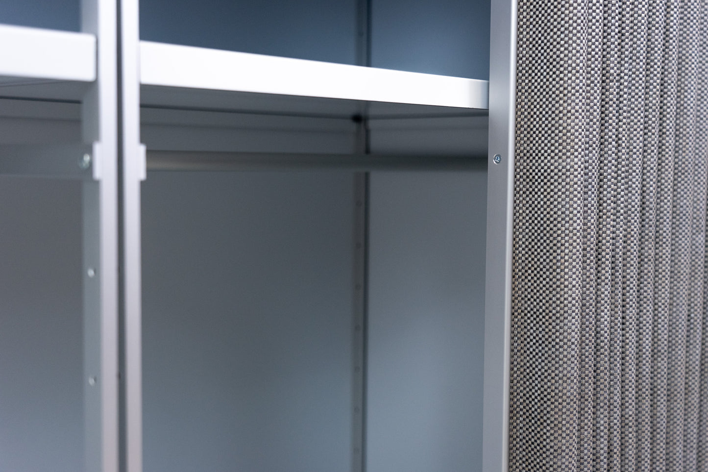 Thut Alucobond-Schrank 450 Nr. 1