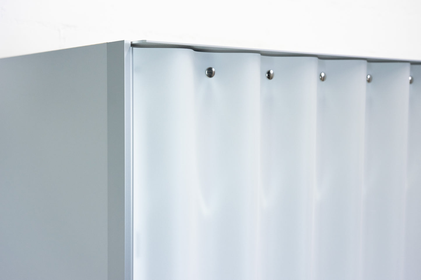 Thut Faltvorhang-Schrank Nr. 10