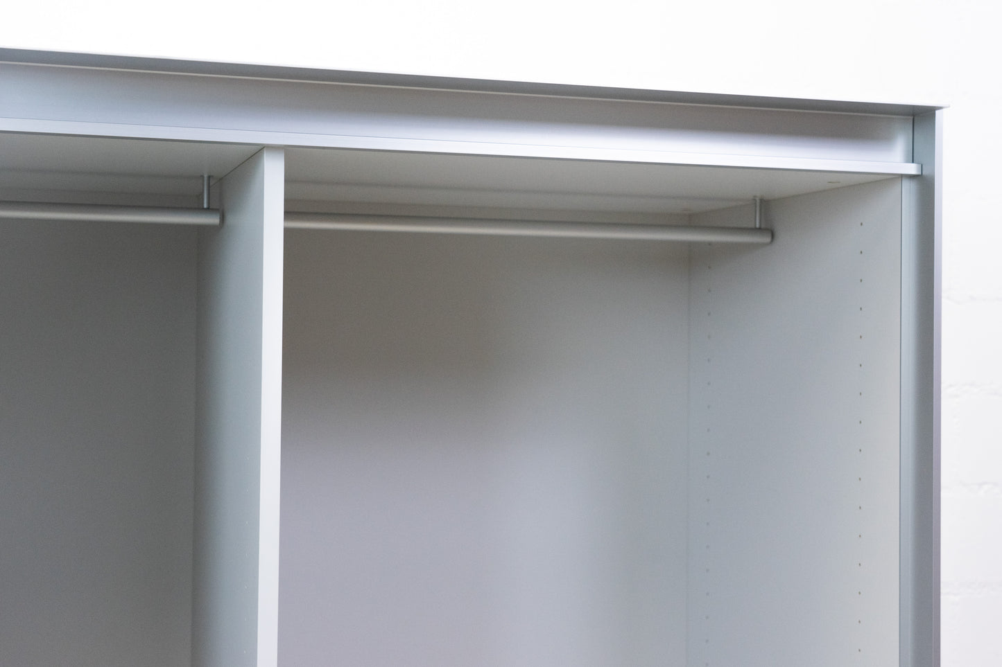 Thut Faltvorhang-Schrank Nr. 11