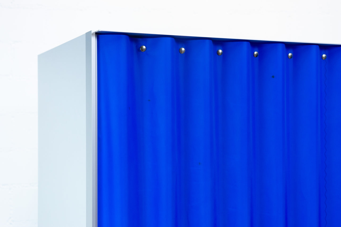 Thut Faltvorhang-Schrank Nr. 13