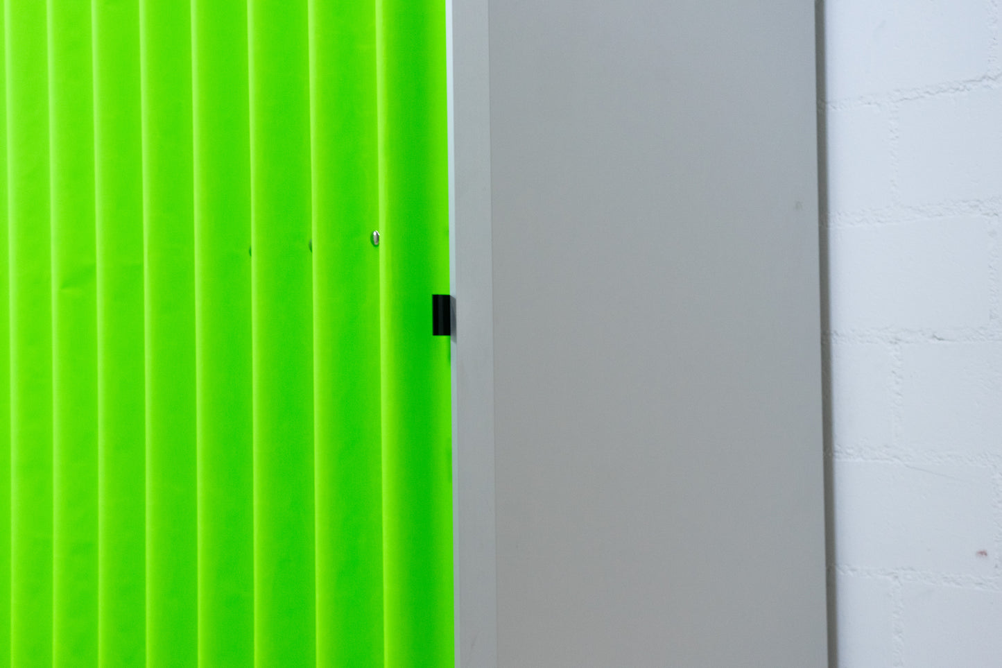 Thut Faltvorhang-Schrank Nr. 16