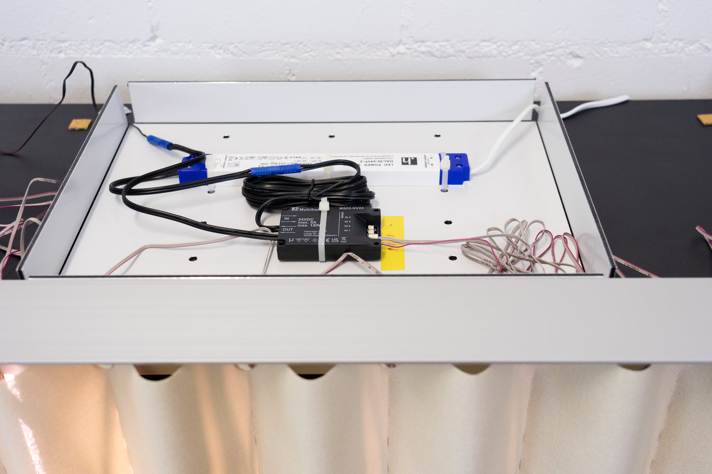 Thut Faltvorhang-Schrank Nr. 17
