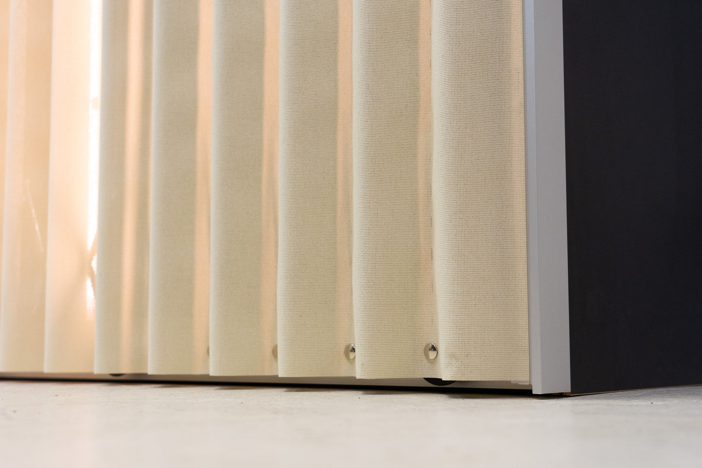 Thut Faltvorhang-Schrank Nr. 17
