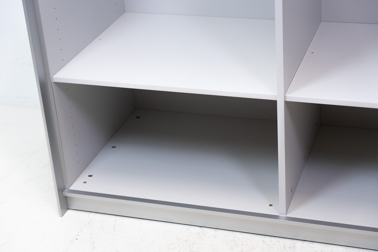 Thut Faltvorhang-Schrank Nr. 18