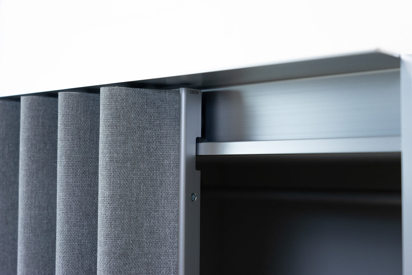 Thut Faltvorhang-Schrank Nr. 6