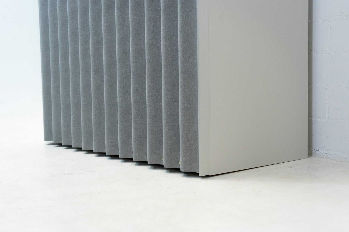 Thut Faltvorhang-Schrank Nr. 6