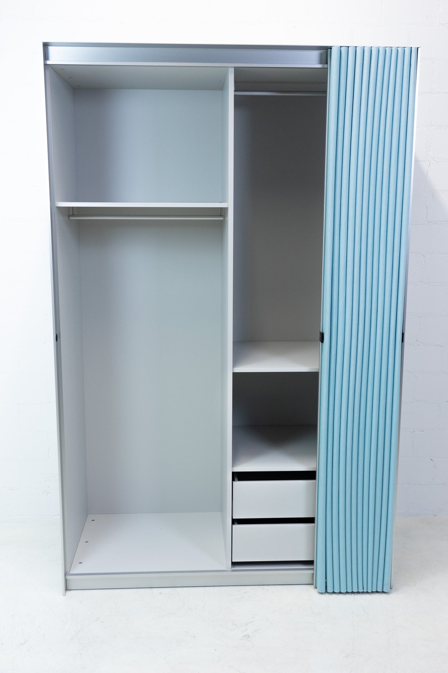 Thut Faltvorhang-Schrank Nr. 7