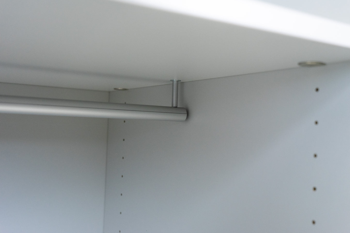 Thut Faltvorhang-Schrank Nr. 7