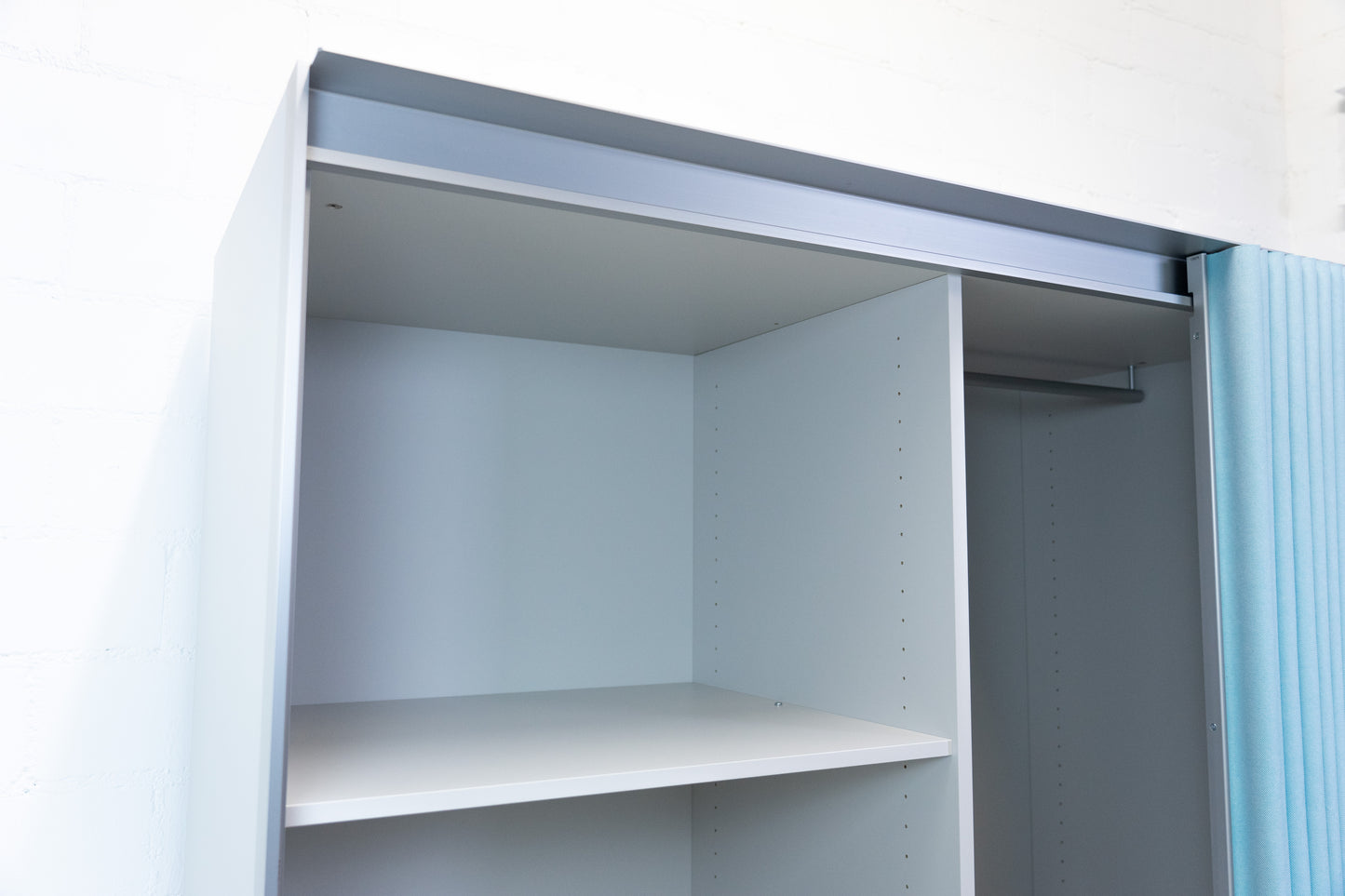 Thut Faltvorhang-Schrank Nr. 7