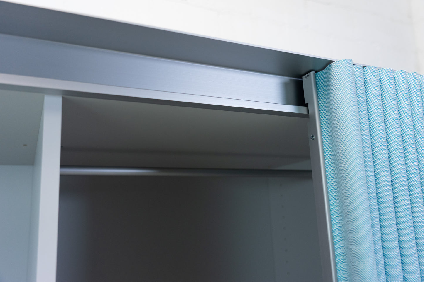 Thut Faltvorhang-Schrank Nr. 7