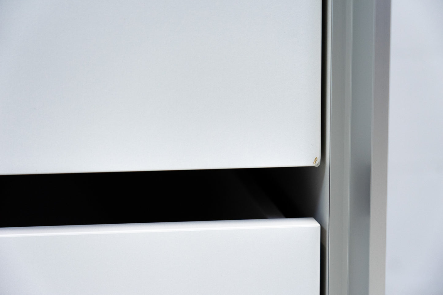 Thut Faltvorhang-Schrank Nr. 7