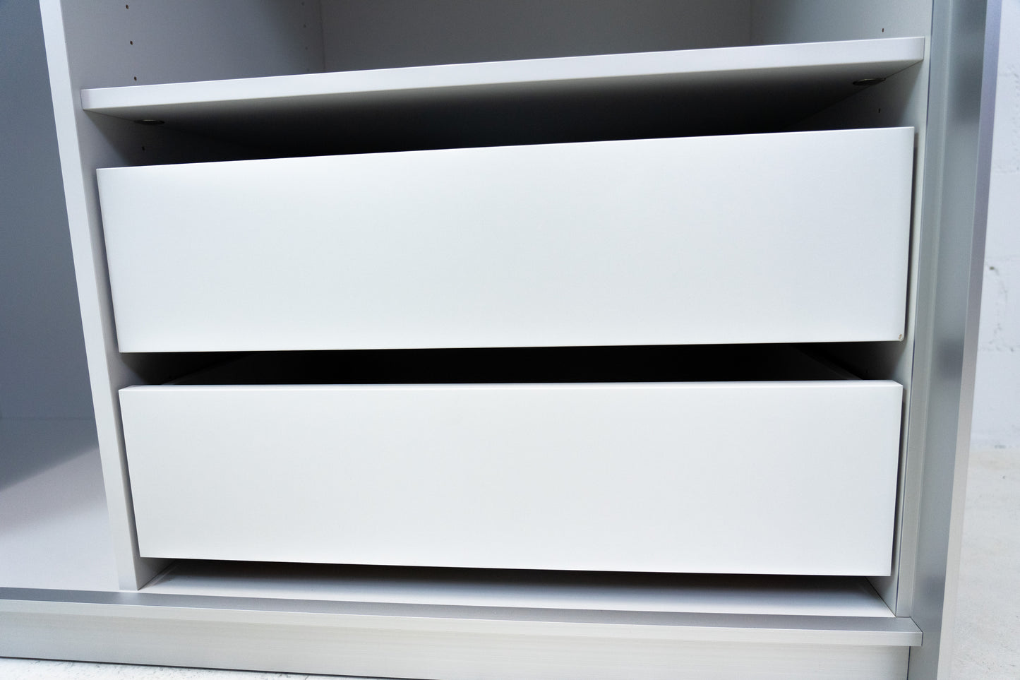 Thut Faltvorhang-Schrank Nr. 7