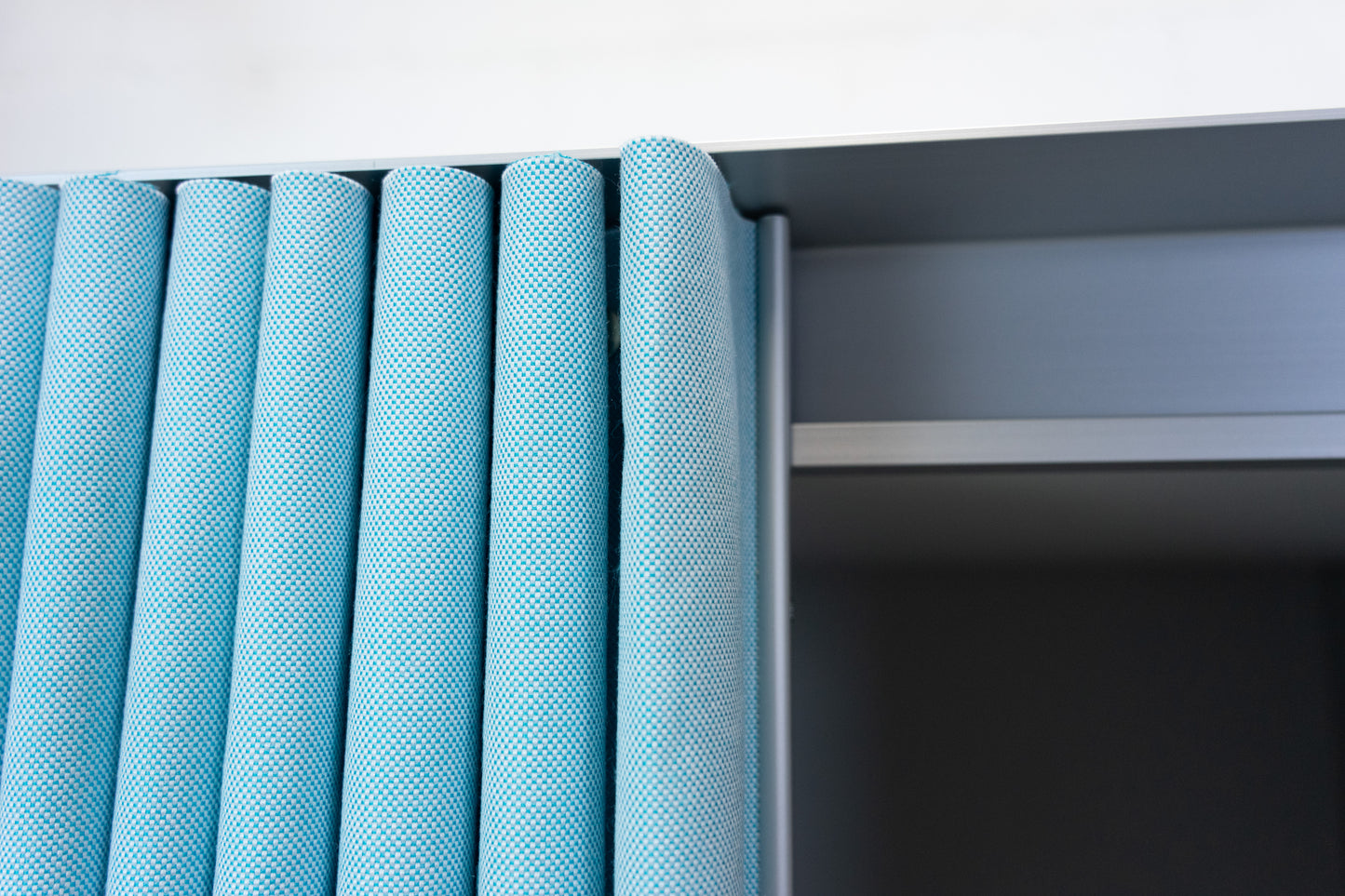 Thut Faltvorhang-Schrank Nr. 7