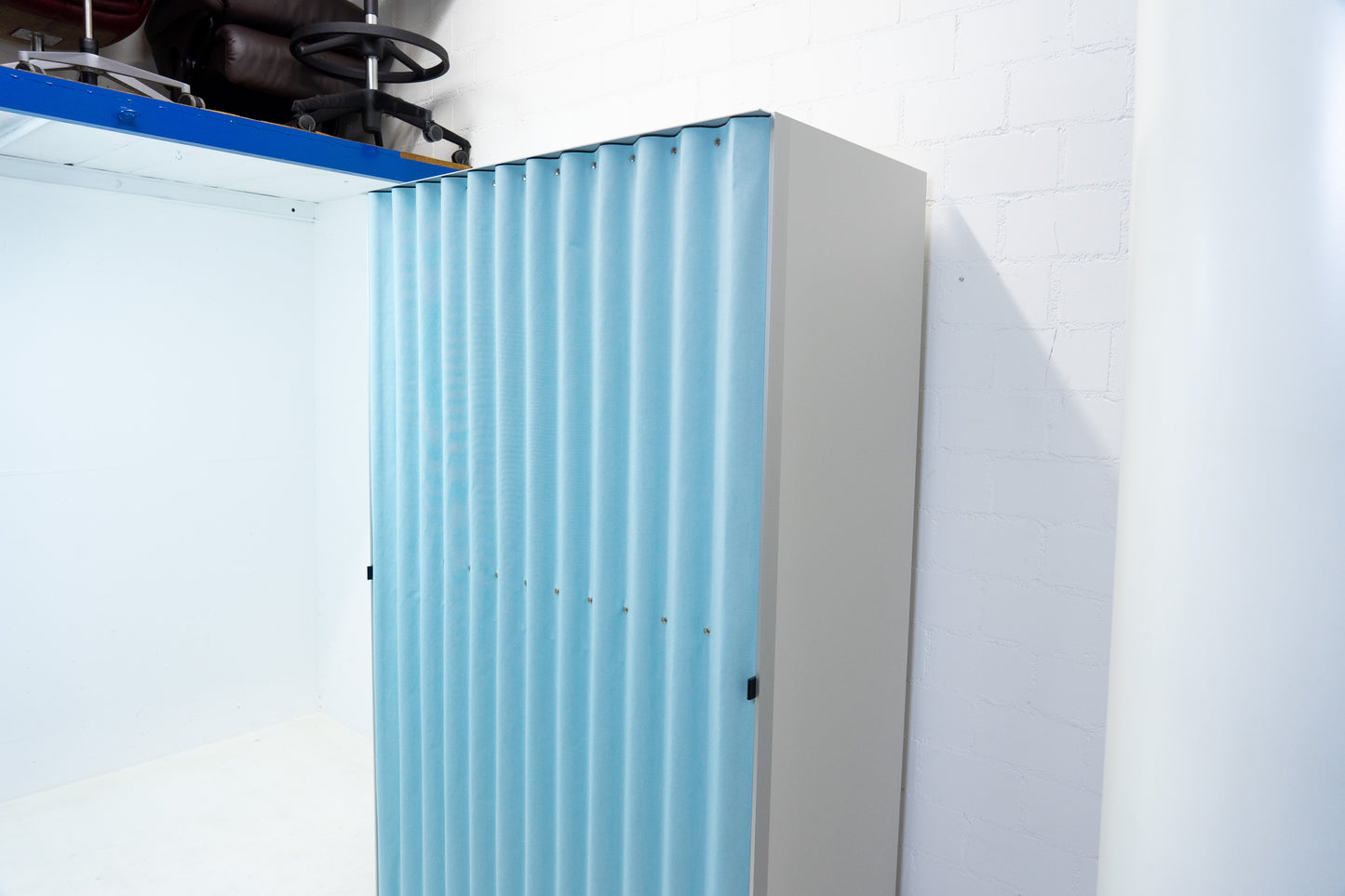 Thut Faltvorhang-Schrank Nr. 7