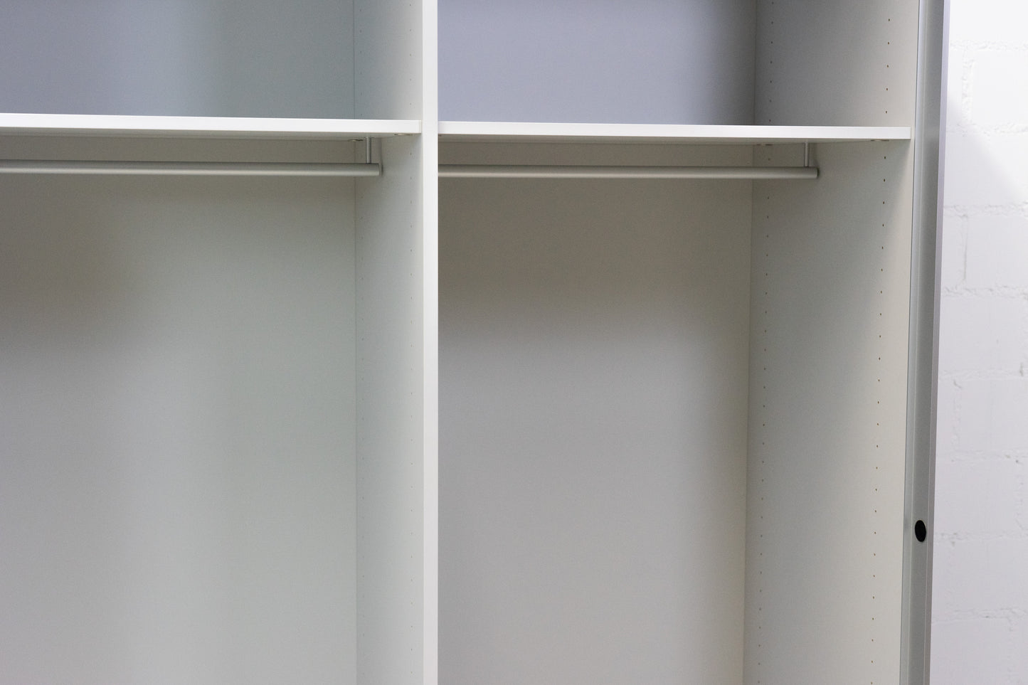 Thut Faltvorhang-Schrank Nr. 9
