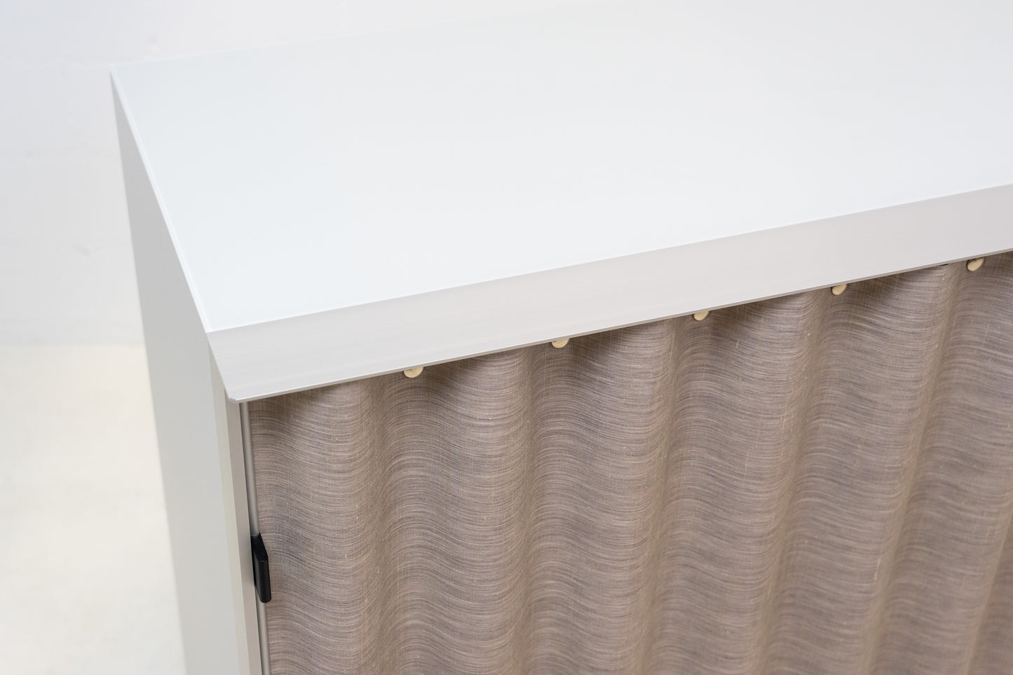 Thut Faltvorhang-Sideboard Nr. 1