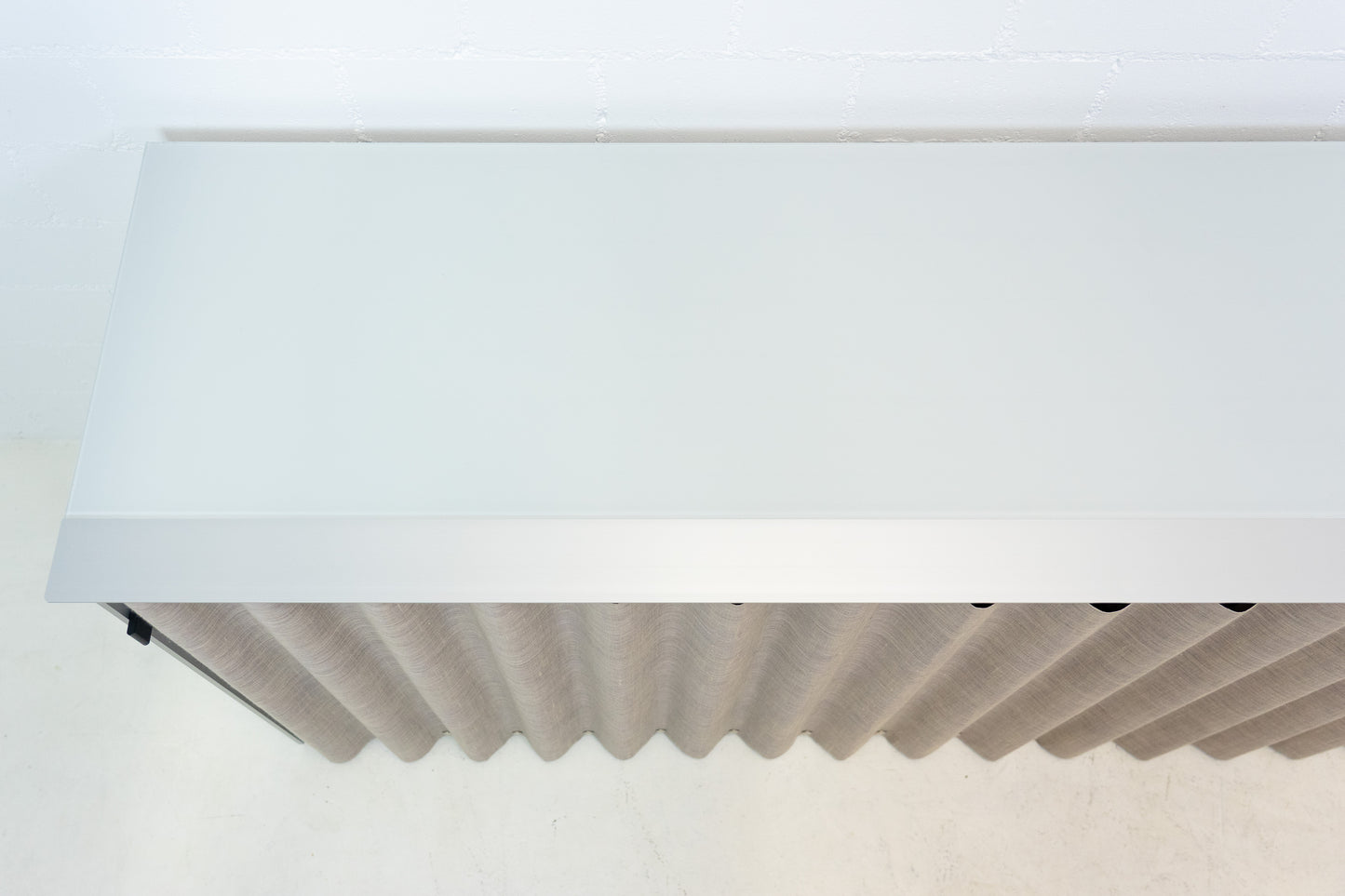 Thut Faltvorhang-Sideboard Nr. 1