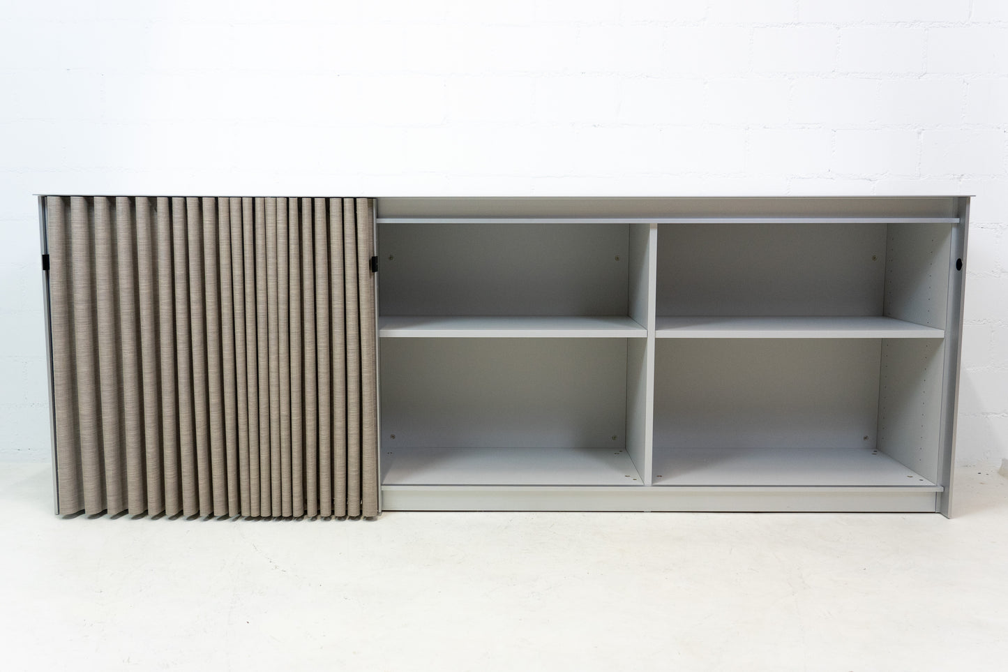 Thut Faltvorhang-Sideboard Nr. 1