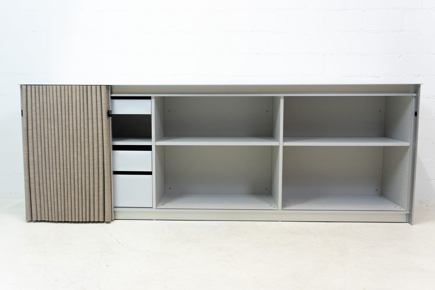 Thut Faltvorhang-Sideboard Nr. 1