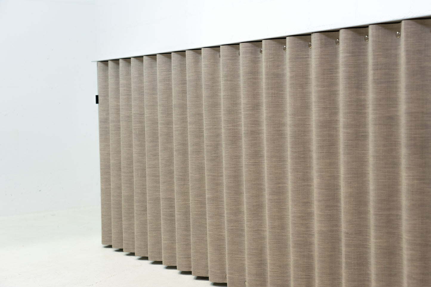 Thut Faltvorhang-Sideboard Nr. 1