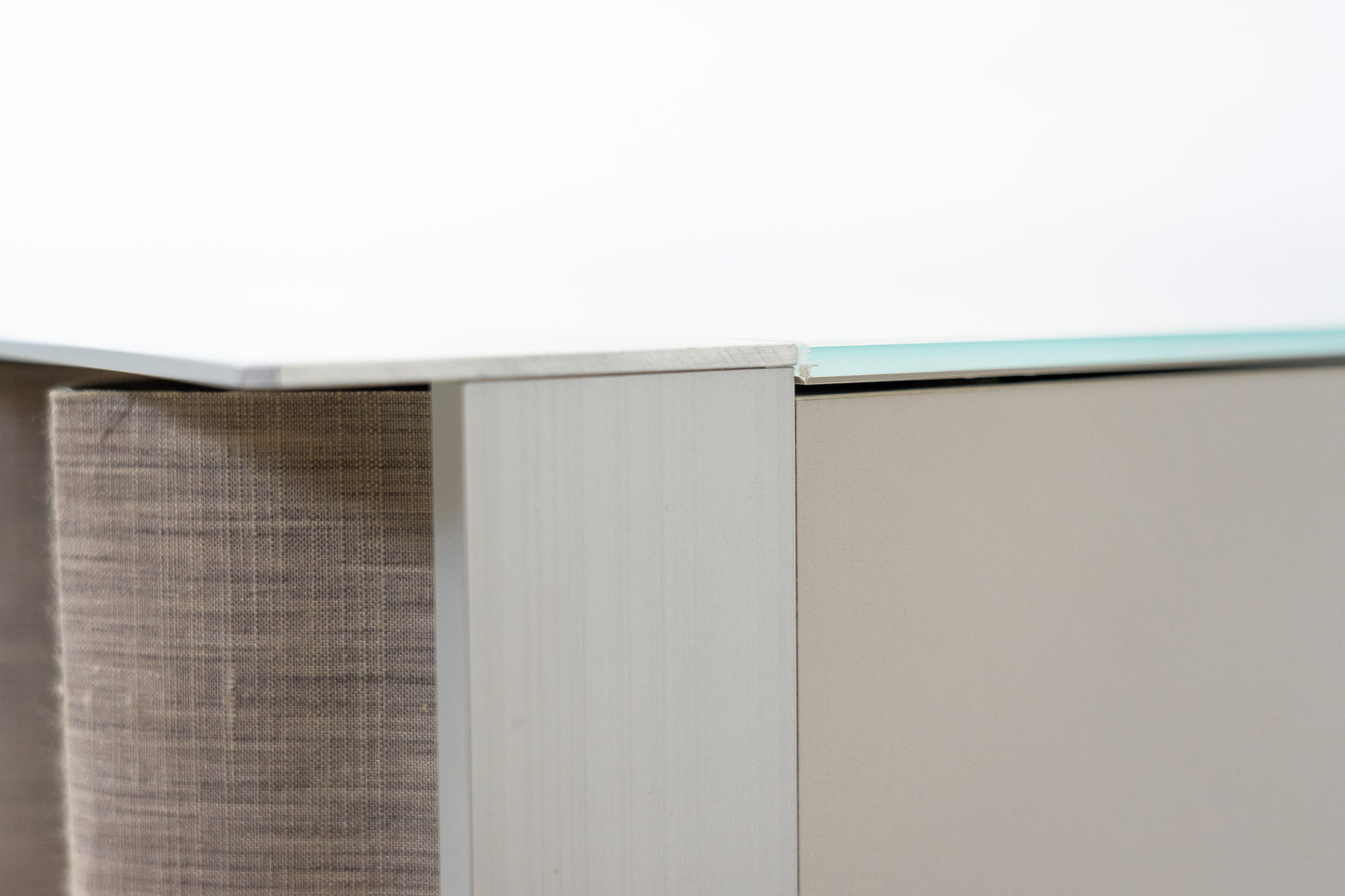 Thut Faltvorhang-Sideboard Nr. 1