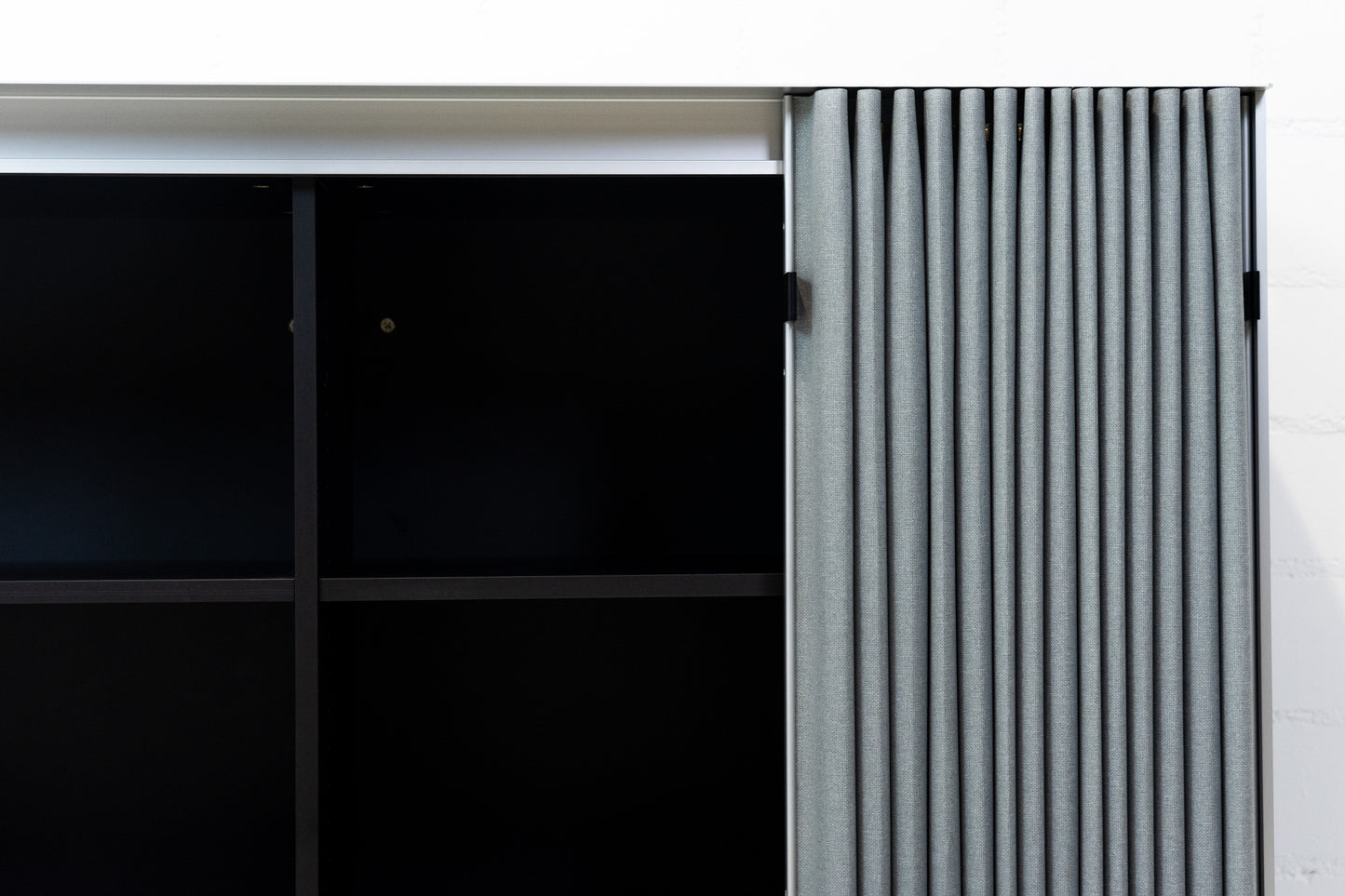 Thut Faltvorhang-Sideboard Nr. 2