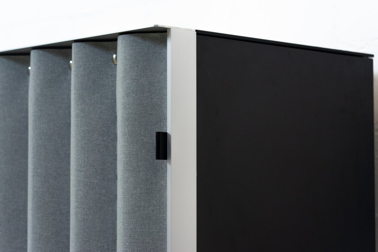 Thut Faltvorhang-Sideboard Nr. 2