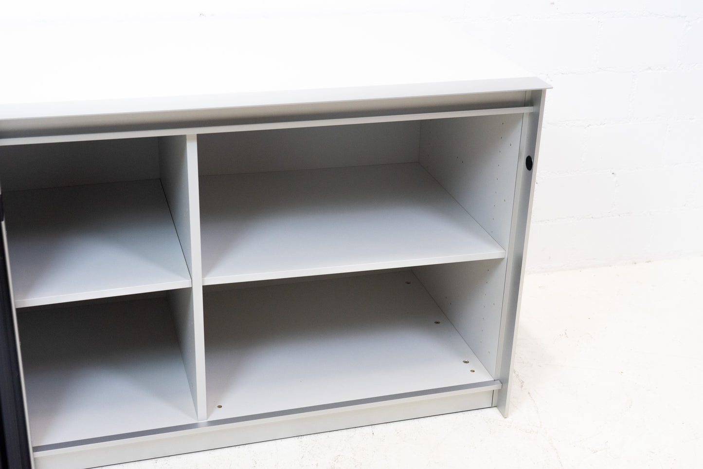 Thut Faltvorhang-Sideboard Nr. 3