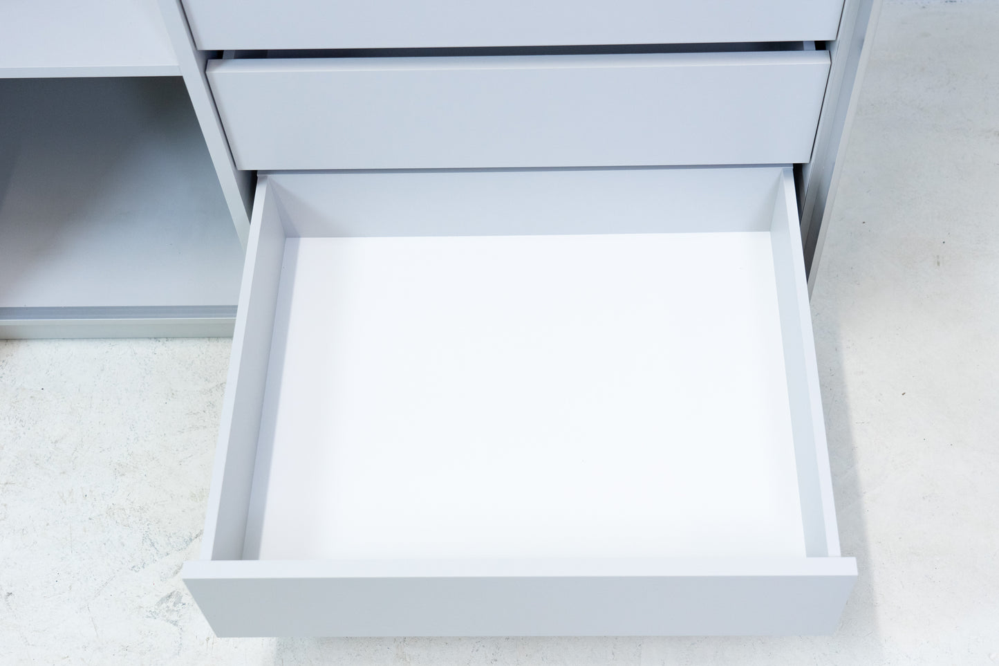 Thut Faltvorhang-Schrank Nr. 4