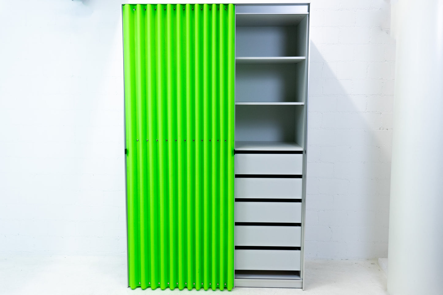 Thut Faltvorhang-Schrank Nr. 5