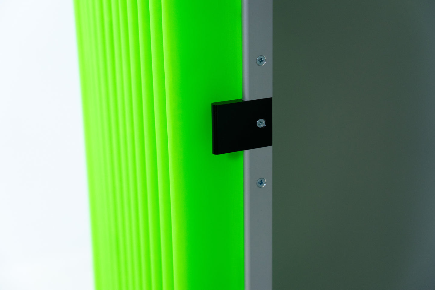 Thut Faltvorhang-Schrank Nr. 5