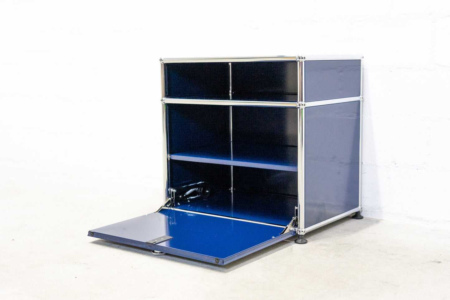 USM Haller Highboard Stahlblau Nr. 1