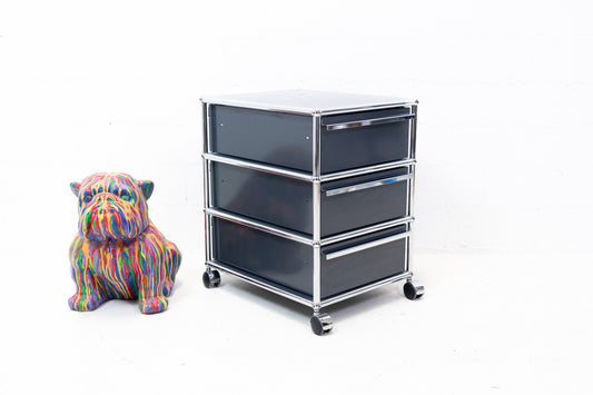 USM Haller Korpus Anthrazitgrau Nr. 13